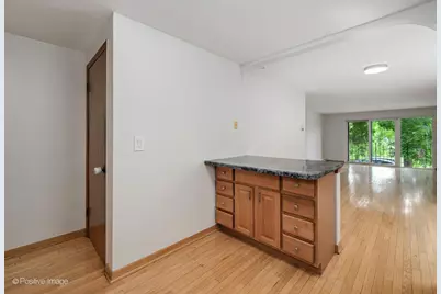 5470 W Higgins Avenue #2W, Chicago, IL 60630 - Photo 9