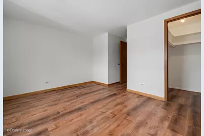 5470 W Higgins Avenue #2W, Chicago, IL 60630 - Photo 11