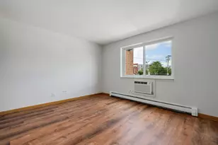 5470 W Higgins Ave, Chicago, IL 60630 - Photo 23