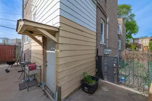 2233 S Trumbull Ave, Chicago, IL 60623 - Photo 25