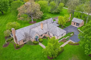 33W480 Thorncroft Dr, Wayne, IL 60184 - Photo 3