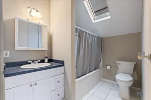 2553 N Southport Ave, Chicago, IL 60614 - Photo 13
