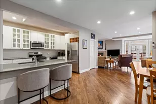 2553 N Southport Ave, Chicago, IL 60614 - Photo 9