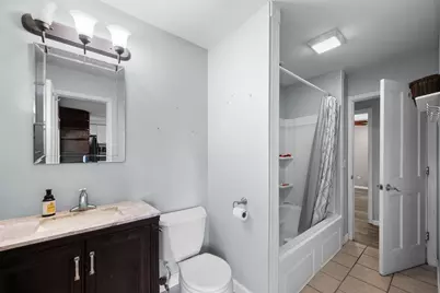 766 W 43rd Street, Davenport, IA 52806 - Photo 15