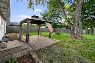 766 W 43rd Street, Davenport, IA 52806 - Photo 27