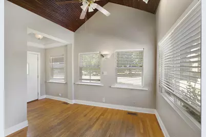1349 Floresta, Crystal Lake, IL 60014 - Photo 9
