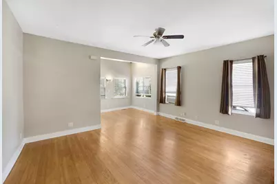 1349 Floresta, Crystal Lake, IL 60014 - Photo 5