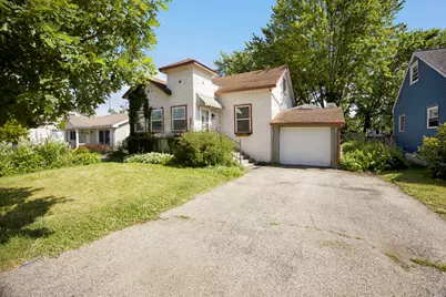 1349 Floresta, Crystal Lake, IL 60014 - Photo 3
