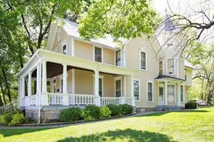 517 E Chicago St, Elgin, IL 60120 - Photo 1