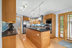 634 Jonquil Ave, Lisle, IL 60532 - Photo 7