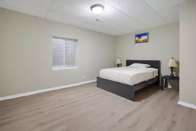 335 W Carriage Lane, Bensenville, IL 60106 - Photo 23