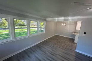 326 Indian Dr, Glen Ellyn, IL 60137 - Photo 5
