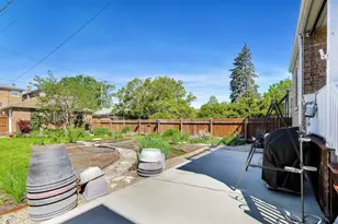 1902 Maple Ave, Berwyn, IL 60402 - Photo 29