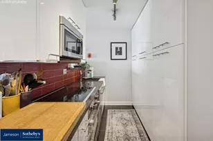 330 W Diversey Pkwy, Chicago, IL 60657 - Photo 9