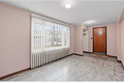 10633 S Avenue M, Chicago, IL 60617 - Photo 3