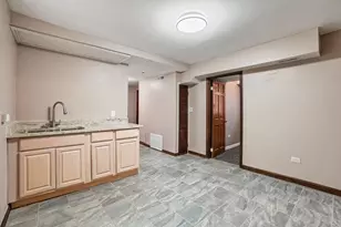 10633 S Ave M, Chicago, IL 60617 - Photo 9