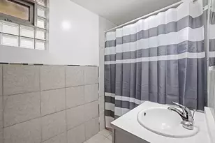 10633 S Ave M, Chicago, IL 60617 - Photo 7