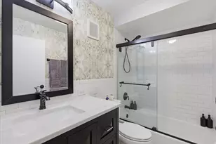 30 E Division St, Chicago, IL 60610 - Photo 9