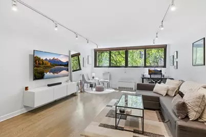 30 E Division Street #2A, Chicago, IL 60610 - Photo 3