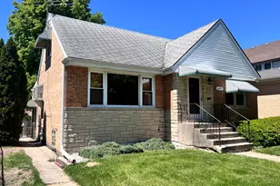 4538 N Mobile Ave, Chicago, IL 60630 - Photo 3