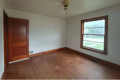 120 E Adams Street, Rushville, IL 62681 - Photo 5