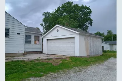 120 E Adams Street, Rushville, IL 62681 - Photo 13