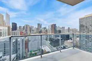 110 W Superior St, Chicago, IL 60654 - Photo 19