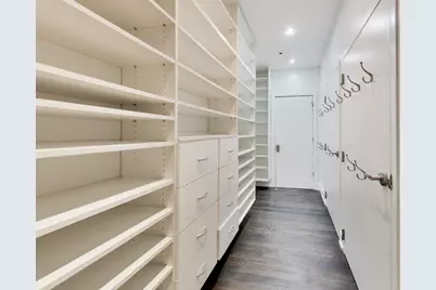 110 W Superior Street #2200, Chicago, IL 60654 - Photo 33