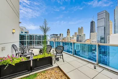 110 W Superior Street #2200, Chicago, IL 60654 - Photo 37