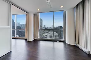 110 W Superior St, Chicago, IL 60654 - Photo 31