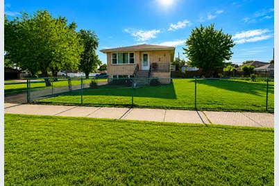 8356 S 78th Avenue, Bridgeview, IL 60455 - Photo 3
