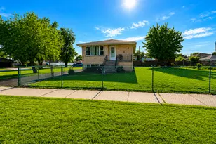 8356 S 78th Ave, Bridgeview, IL 60455 - Photo 3