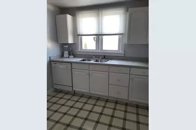 7710 W 66th Street, Bedford Park, IL 60501 - Photo 9