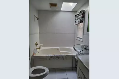 7710 W 66th Street, Bedford Park, IL 60501 - Photo 15