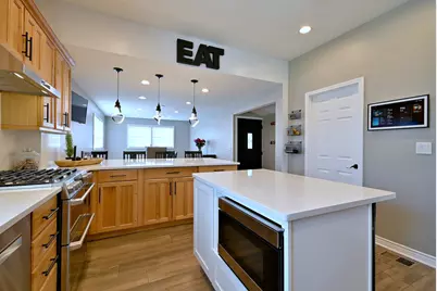 5831 W Leland Avenue, Chicago, IL 60630 - Photo 11