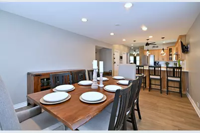 5831 W Leland Avenue, Chicago, IL 60630 - Photo 13