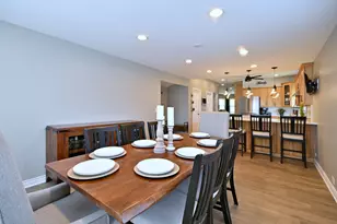 5831 W Leland Ave, Chicago, IL 60630 - Photo 13