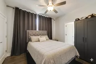 616 E 46th St, Chicago, IL 60653 - Photo 13
