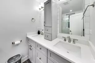 616 E 46th St, Chicago, IL 60653 - Photo 17