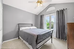 863 N Auburn Woods Dr, Palatine, IL 60067 - Photo 17