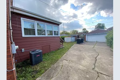 10508 S Forest Avenue, Chicago, IL 60628 - Photo 21