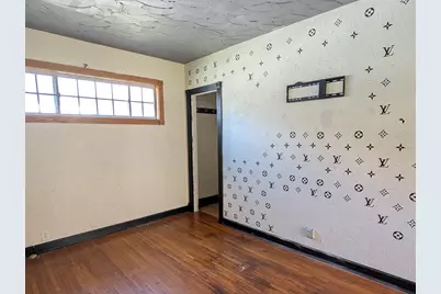 1315 S Rotzler Avenue, Freeport, IL 61032 - Photo 11