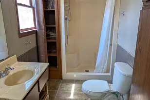 1315 S Rotzler Ave, Freeport, IL 61032 - Photo 5