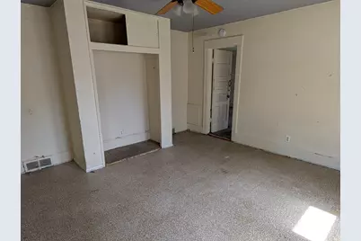 1315 S Rotzler Avenue, Freeport, IL 61032 - Photo 17