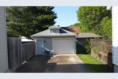 215 W Jones Street, Milford, IL 60953 - Photo 5