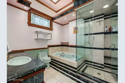 33 E Division Street, Chicago, IL 60610 - Photo 21