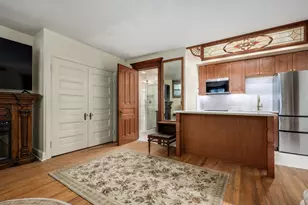 33 E Division St, Chicago, IL 60610 - Photo 31
