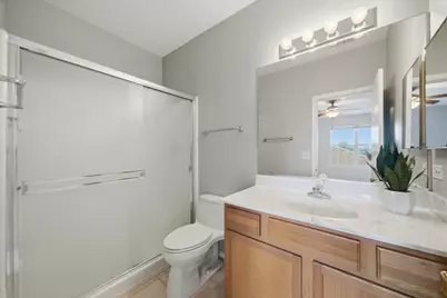 150 S Waters Edge Drive #F, Glendale Heights, IL 60139 - Photo 9