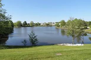 2906 Glenarye Dr, Lindenhurst, IL 60046 - Photo 5