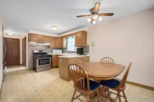 5918 S Mason Ave, Chicago, IL 60638 - Photo 7